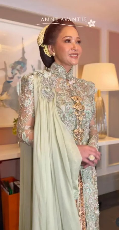 Look Maia Estianty dalam Akad Nikah Al Ghazali (Foto: Instagram @anneavantieheart)