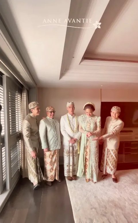 Look Keluarga dalam Akad Nikah Al Ghazali (Foto: Instagram @anneavantieheart)