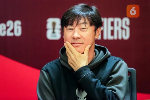 Pelatih Timnas Indonesia, Shin Tae-yong saat konferensi pers jelang laga Kualifikasi Piala Dunia 2026 antara Timnas Indonesia Vs Vietnam di Stadion Utama Gelora Bung Karno (SUGBK), Senayan