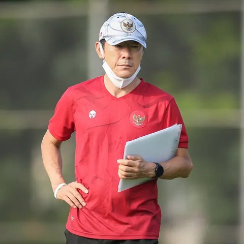Shin Tae-yong dikenal dengan pelatih yang gemar memainkan pemain muda di skuat Merah Putih. Hal tersebut terlihat saat Timnas Indonesia berlaga di Kualifikasi Piala Dunia 2022. Namun