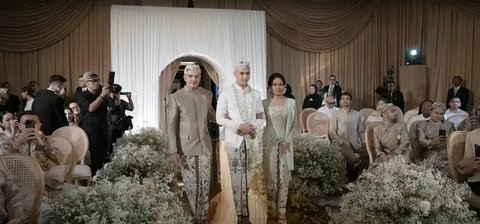 Mewah nan Sakral, Ini 9 Potret Detail Dekorasi Akad Nikah Al Ghazali dan Alyssa Daguise (sumber: Instagram/alyssadaguise)