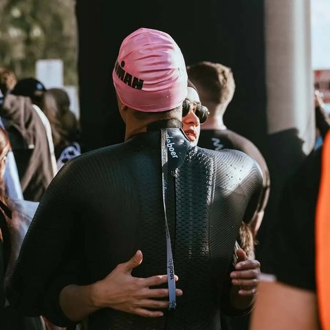Di postingan IG-nya, Ayudya keliatan bangga banget sama pencapaian Ditto. Istri idaman banget sih yang selalu dukung suami dalam hal positif kayak gini. Couple goals banget deh mereka, saling support buat jadi versi terbaik masing-masing.