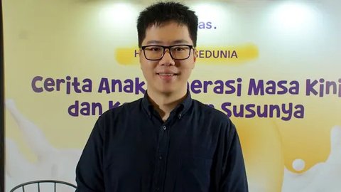 ilustrasi anak menghabiskan waktu bersama orang tuanya/copyright freepik.com/jcomp