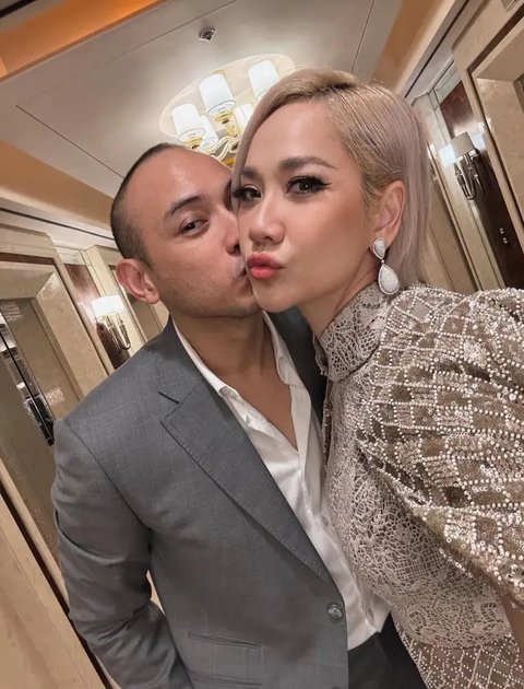 Potret BCL Kondangan di Kuala Lumpur, Auranya Diva Banget (Foto: Instagram @itsmebcl)