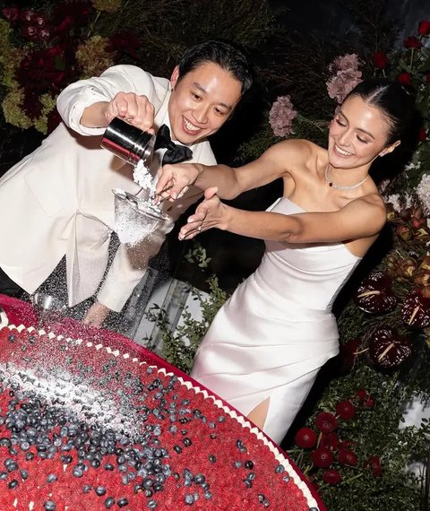 10 Momen Resepsi Pernikahan Amanda Rawles, Penuh Kemewahan dan Romansa (sumber: Instagram/amandarawles)