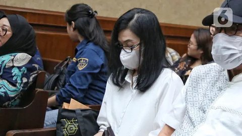 Bertempat di Pengadilan Tindak Pidana Korupsi (Tipikor), Jakarta, Majelis Hakim membacakan putusan untuk ibu Ronald Tannur, Meirizka Widjaja pada Rabu (18/6/2025). (Liputan6.com/Angga Yuniar)