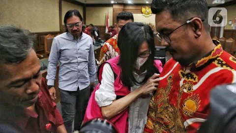 Sebelumnya, Meirizka Widjaja dituntut pidana penjara selama 4 tahun serta denda sebesar Rp750 juta subsider 6 bulan kurungan terkait kasus pemberian suap untuk pengondisian perkara anaknya pada tahun 2024 oleh Jaksa Penuntut Umum (JPU). (Liputan6.com/Angga Yuniar)