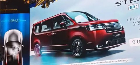 Honda STEP WGN e:HEV. (Liputan6.com/ Arief Aszhari)