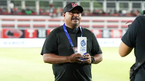 Persib Bandung - Iluistrasi Bojan Hodak (Bola.com/Adreanus Titus)