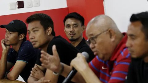 Bek Persija Jakarta, Maman Abdurahman, saat bermain di Piala Asia 2007 bersama Timnas Indonesia. (AFP/Adek Berry)