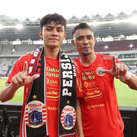 Bek Persija Jakarta, Maman Abdurahman, saat bermain di Piala Asia 2007 bersama Timnas Indonesia. (AFP/Adek Berry)