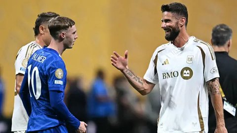 Starting XI Los Angeles FC berpose untuk foto tim sebelum pertandingan Grup D Piala Dunia Antarklub antara Chelsea dan Los Angeles FC di Atlanta, Senin, 16 Juni 2025. (AP Photo/Mike S