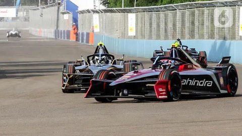 Tahun ini merupakan kali ke-3 kejuaraan dunia mobil listrik ini digelar di Indonesia setelah pada 2022, 2023 dan sempat absen pada 2024. (Liputan6.com/Herman Zakharia)