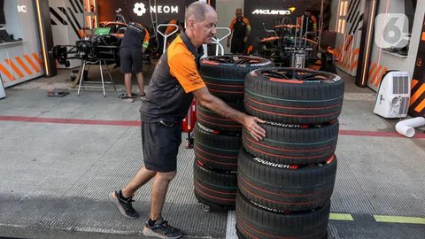 Jakarta E-Prix 2025 akan menjadi seri ke 12 dari 17 seri dalam kalender balap Formula E 2024-2025. Tahun ini merupakan kali ke-3 kejuaraan dunia mobil listrik ini digelar di Indonesia pada 2022, 2023 dan sempat absen pada 2024. (Liputan6.com/Herman Zakharia)