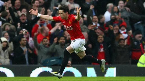 Owen Hargreaves - Hargreaves didatangkan ke Oldtrafford dari Bayern Munchen pada tahun 2007 untuk menggantikan posisi Roy Keane. Pemain asal Inggris ini tercatat mampu membawa Manchester Unit