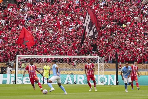 Para pemain Juventus berpose untuk foto tim jelang pertandingan Grup G Piala Dunia Antarklub melawan Al Ain di Washington, Rabu, 18 Juni 2025. (AP Photo/Nick Wass)