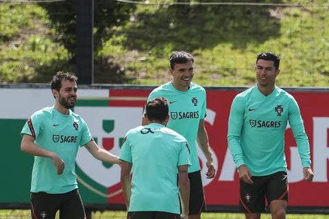 Gelandang Portugal Joao Palhinha (AFP)