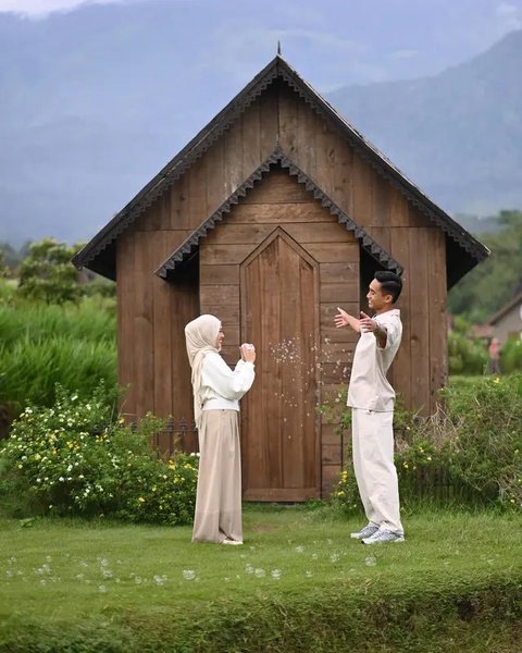 7 Potret Prewedding Rizky Ridho, Penuh Romansa Sebelum Resmi Jadi Suami-Istri (sumber: Instagram/rizkyridhoramadhani)