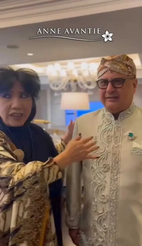 Cerita di Balik Bros Irwan Mussry yang Dikenakan saat Pernikahan Al Ghazali