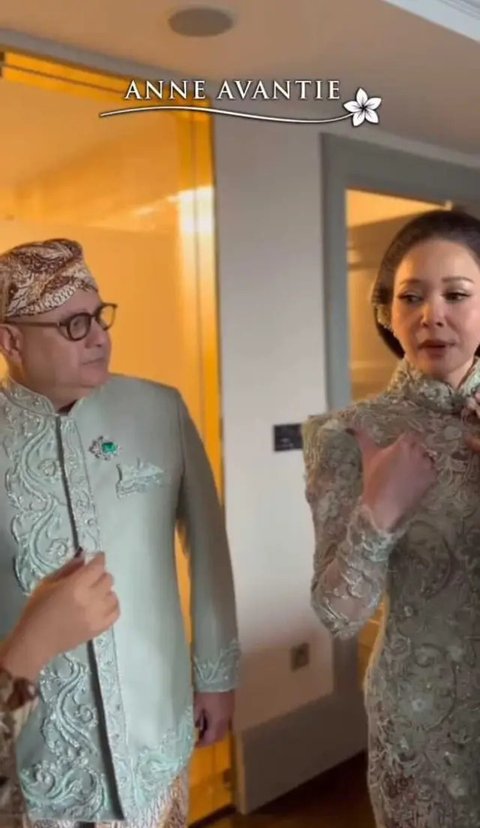 Cerita di Balik Bros Irwan Mussry yang Dikenakan saat Pernikahan Al Ghazali