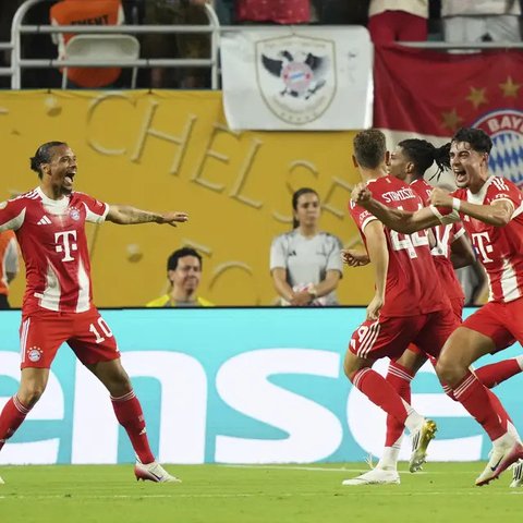 Angel Di Maria dari Benfica merayakan gol yang dicetaknya dari titik penalti dalam pertandingan Grup C Piala Dunia Antarklub antara Benfica dan Auckland City di Orlando, Florida, Jumat, 20