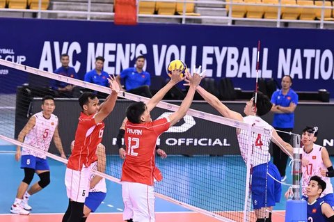 Timnas voli Indonesia bertemu Pakistan dalam perebutan tiket semifinal AVC Nations Cup 2025. Laga perempat final ini dimainkan di Isa Bin Rashed Hall, Manama, Bahrain, Sabtu (21/6) pukul 1