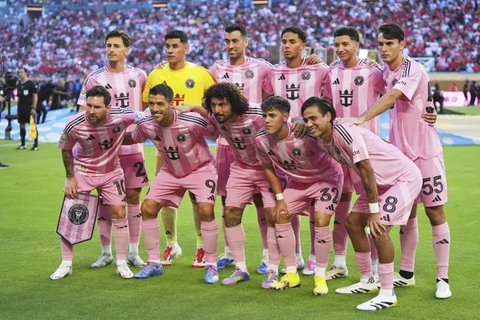 Lionel Messi mencetak gol via tendangan bebas ke gawang FC Porto. Inter Miami menang 2-1 pada laga kedua fase grup Piala Dunia Antarklub 2025, Jumat (20/6/2025) dini hari WIB di Mercedes-Benz