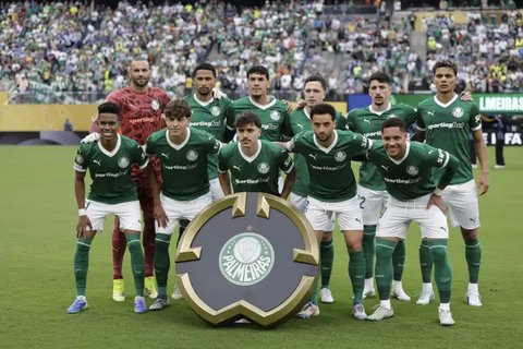 Lionel Messi mencetak gol via tendangan bebas ke gawang FC Porto. Inter Miami menang 2-1 pada laga kedua fase grup Piala Dunia Antarklub 2025, Jumat (20/6/2025) dini hari WIB di Mercedes-Benz