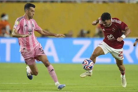 Pemain Inter Miami, Lionel Messi melakukan selebrasi setelah mencetak gol ke gawang Philadelphia Union pada laga Piala Liga 2023 di Subaru Park, Chester, Pennsylvania, 15 Agustus 2023. (AF