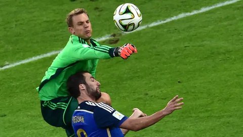 Kiper legendaris Manchester United (MU), Peter Schmeichel. (Kirill KUDRYAVTSEV / AFP)