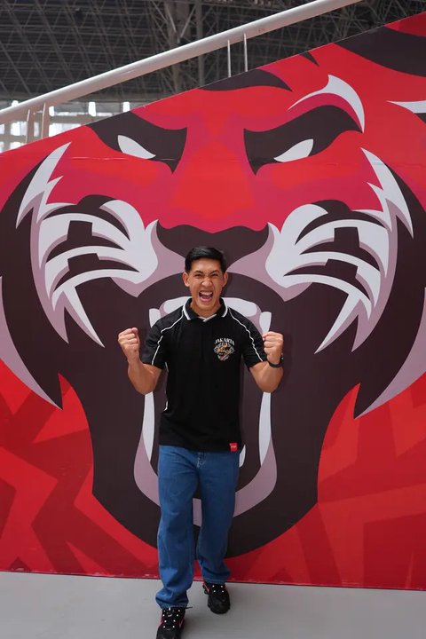Eksel Runtukahu bergabung dengan Persija Jakarta. (Bola.com/Dok.Media Persija Jakarta).