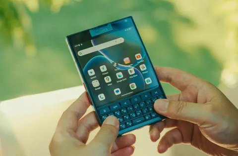 Unihertz "hidupkan kembali" HP Blackberry klasik dengan keyboard QWERTY (Foto: Unihertz)