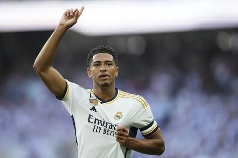 Jude Bellingham mencetak gol pada laga Real Madrid vs Osasuna di La Liga musim 2023/2024 (c) AP Photo/Jose Breton