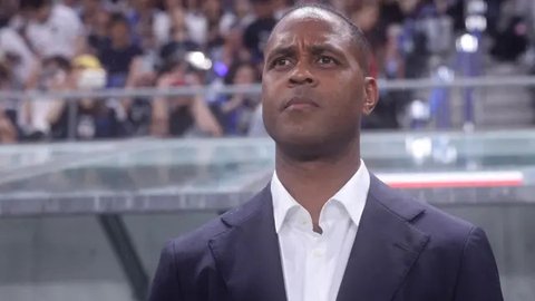 Pelatih kepala Indonesia, Patrick Kluivert, difoto sebelum dimulainya pertandingan kualifikasi Piala Dunia Grup C Asia antara Jepang dan Indonesia di Osaka pada 10 Juni 2025. (PAUL