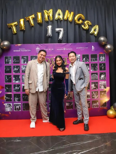 Dress Panjang Happy Salma (instagram.com/happysalma)