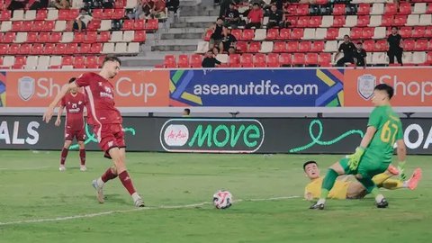 Nermin Haljeta mencetak gol untuk PSM Makassar saat menjamu Thanh Hoa dalam lanjutan fase grup ASEAN Club Championship 2024/2025 di Stadion Kapten I Wayan Dipta, Gianyar, Rabu (5/2/2025)