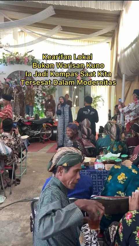 Potret Tantri Kotak Kondangan di Kampungvia Instagram @tantrisyalindri