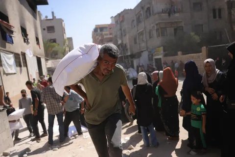 Data yang dikeluarkan oleh Kementerian Kesehatan di Jalur Gaza yang dikuasai Hamas, pada Selasa (24/6/2025), sedikitnya ada 450 orang tewas dan hampir 3.500 lainnya terluka sejak GHF mulai mendistribusikan bantuan. (BASHAR TALEB/AFP)