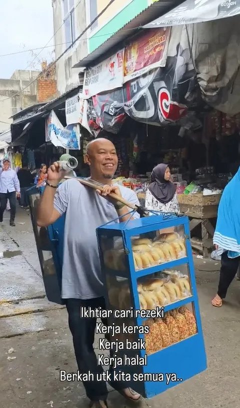 <p>Tak sedikit warganet yang bersimpati, menyangka Edwin jatuh miskin dan terpaksa meninggalkan dunia hiburan. Namun kenyataannya jauh berbeda.&nbsp;</p>