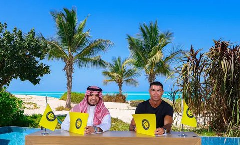 Cristiano Ronaldo memutuskan untuk memperpanjang kontrak bersama Al Nassr hingga 2027. (X/Al Nassr)