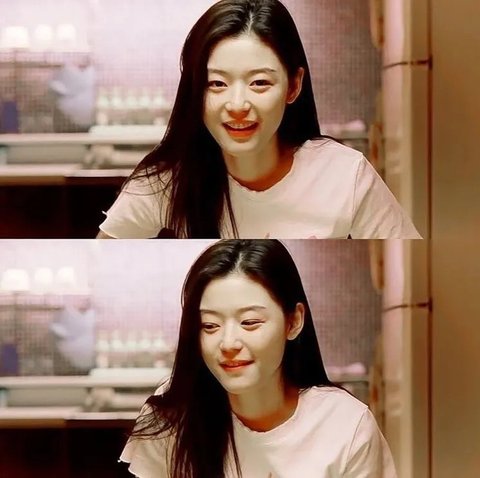 <p>Netizen Korea yang membagikan foto-foto era 2000-an menyebut Jun Ji Hyun sebagai aktris dengan aura "tak tergantikan". Dalam potret saat ia berseragam maupun candid, kecantikannya disebut sebagai "standar emas" visual selebriti Korea.</p>