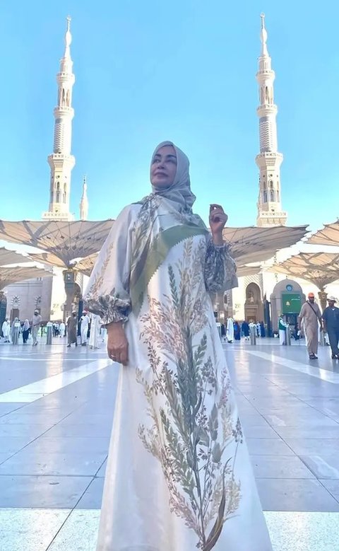 Gamis Chintami Atmanagara/Instagram/@chintamiatmanagara