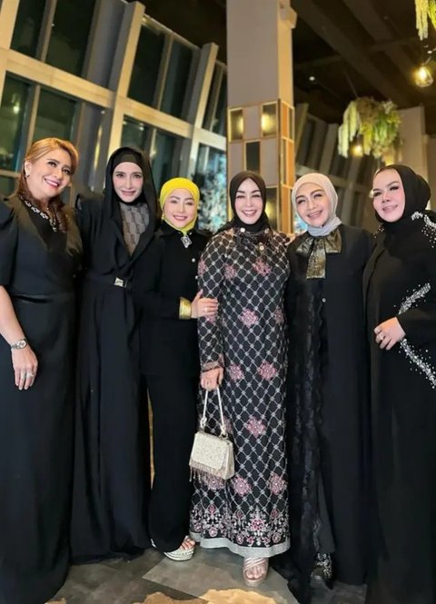 Gamis Chintami Atmanagara/Instagram/@chintamiatmanagara