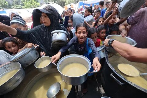 Warga di jalur Gaza yang masih bertahan untuk hidup terus dihantui dengan bencana kelaparan. (Eyad BABA/AFP)