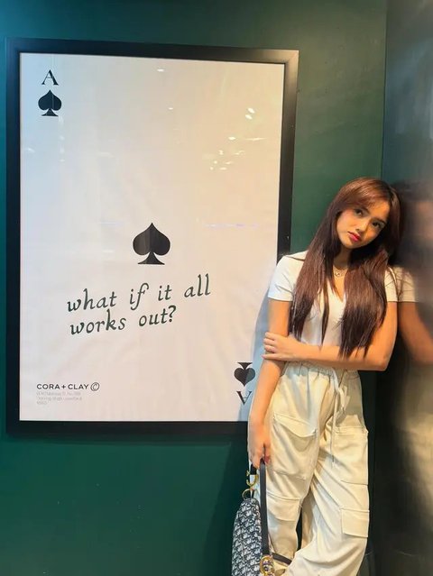 Outfit Liburan Fuji (@fuji_an)