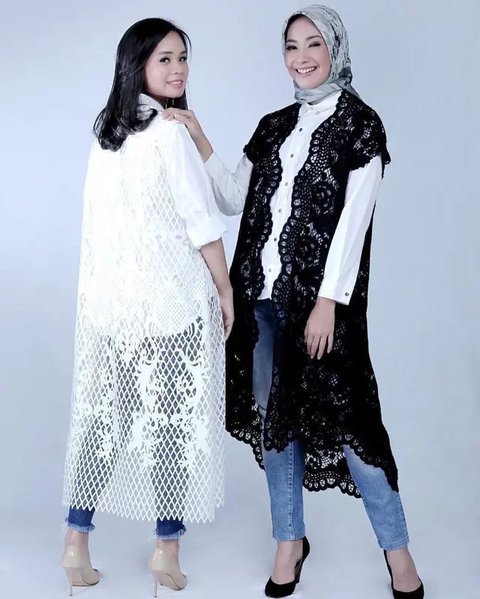 7 Model Baju Brokat Alya Rohali, Gaya Elegan Sang Ikon Wanita Anggun (sumber: Instagram/arohali)