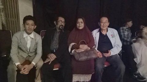 Potret Mendiang Hamdan ATT Bersama Anak dan Istrinya (Foto: Instagram @realhamdan.att)