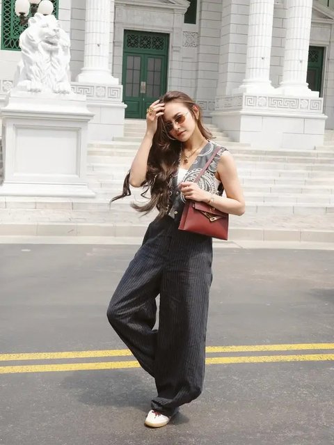 Gaya Mahalini Liburan (@mahaliniraharja)