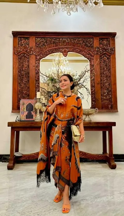 Model Gamis Mayangsari yang Bikin Penampilannya Selalu BerkelasInstagram @mayangsari_official