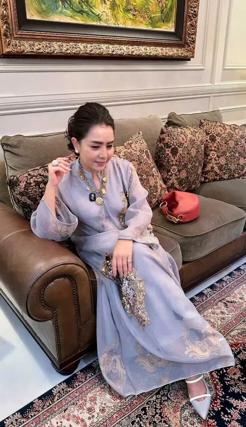 Model Gamis Mayangsari yang Bikin Penampilannya Selalu BerkelasInstagram @mayangsari_official